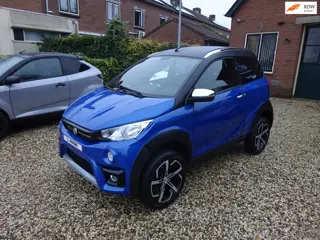 Aixam Crossover Premium HOGE INSTAP, Achteruitrijcamera, Parkeersensoren, Centrale deurvergrendeling