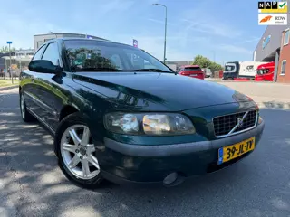 Volvo S60 2.4 Edition AUTOMAAT BJ 2002 AIRCO/APK NIEUW/YOUNGTIMER/LAGE KM STAND/NL AUTO !!!