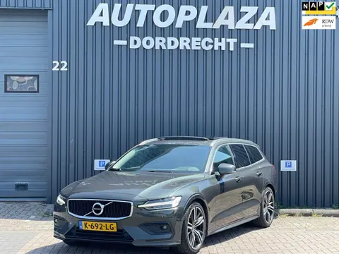 Volvo V60 2.0 B3 Inscription |Pano | ACC | Trekhaak |