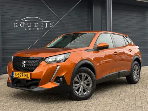 Peugeot 2008 1.2 PureTech Blue Lease Allure, 360 camera, Stoelverwarming, Trekhaak, Nieuwe distribut