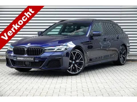 BMW 5 Serie Touring 530i High Executive Edition M-Sport | Panodak | Trekhaak | Laser | HUD | H&K |