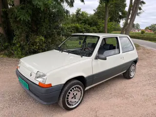 Renault 5 LS