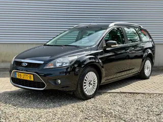 Ford Focus Wagon 1.8 Limited [ fm navi,lmv,pdc,cruise,trekhaak ]