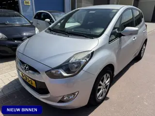 Hyundai ix20 1.6i i-Motion 2013 AUTOMAAT met NAP + Airco Compleet onderhoud is aanwezig. Goede Neder