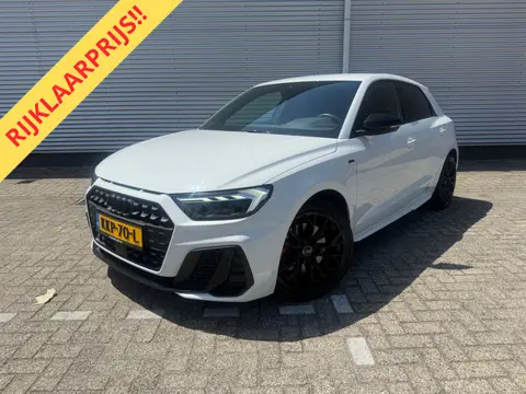 Audi A1 SPORTBACK 40 TFSI S Line edition one