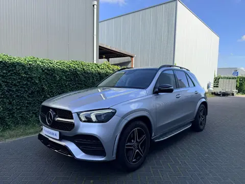 Mercedes-Benz GLE 400 D 4-MATIC 2023 | AMG NIGHTPAKKET | GRIJS KENTEKEN | PANO | TREKHAAK | LUCHTVER