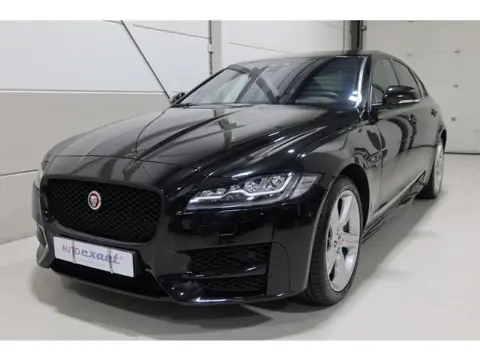 Jaguar XF 2.0t AWD 300 Sport (bj 2019, automaat)