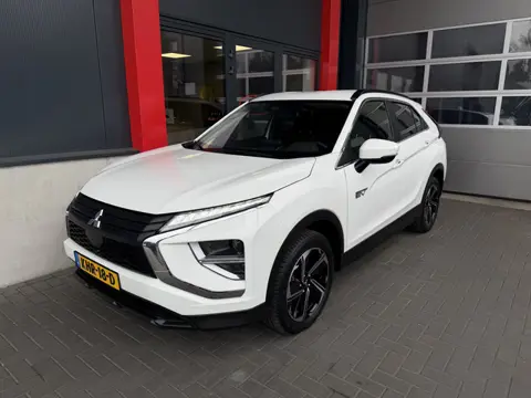 Mitsubishi Eclipse Cross 2.4 PHEV Intense+ 8 Jaar fabrieksgarantie / Dealer Onderhouden / Stoelverwa