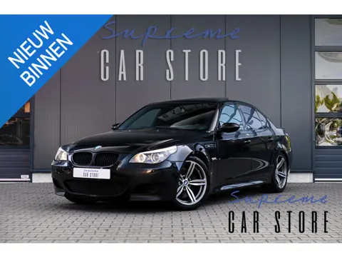 BMW 5-serie E60 M5 Sedan | Individual Audio | Head-Up Display | Soft-Close | PDC