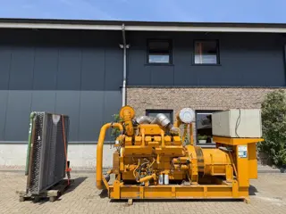 Cummins KTA 38 G1 Leroy Somer 760 kVA generatorset ! 51 hours