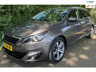 Peugeot 308 SW 1.2 e-THP Première 2014 NAP PANO CLIMA NIEUWE DISTRIBUTIERIEM