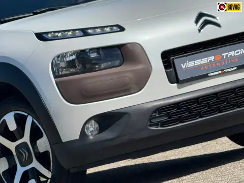Citroen C4 Cactus 1.2 e-THP 110pk Shine - Blanc Nacre - 17'' Cross - Carplay/Clima/Cruise