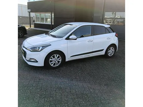 Hyundai I20 1.0 T-GDI Go! 2016