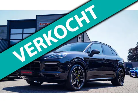 Porsche Cayenne 3.0 E-Hybrid Platinum Edition | Panorama | Sport Chrono | Lane Assist | Trekhaak | L
