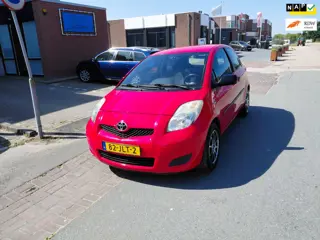 Toyota Yaris 1.3 VVTi 6 Bak Airco Pdc keurig netjes