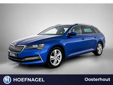 Skoda Superb Combi 1.4 TSI iV Business Edition + | Automaat | Adaptive cruise | Stoeverwarming | Cam