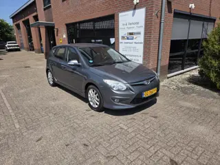 Hyundai i30 1.4i i-Motion Business, (bj 2010)