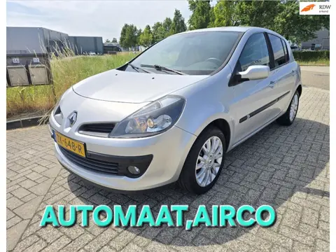 Renault Clio 1.6-16V Dynamique Luxe Automaat,Airco