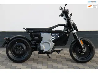 BMW Bromscooter CE 02 1e eig. uit 2025 Prijs is incl. BTW