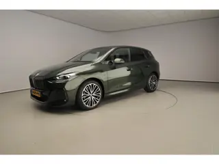 BMW 2-serie Active Tourer 218d Automaat | M Sportpakket | Harman/Kardon | 360 cam | Dealer onderhoud