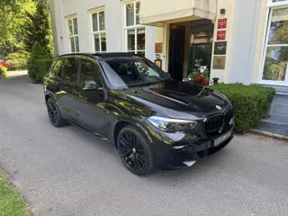 BMW X5 xDrive40i, 7 zits, luchtvering, pano (bj 2023)