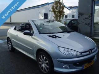 Peugeot 206 1.6 cabriolet met airco km 138000