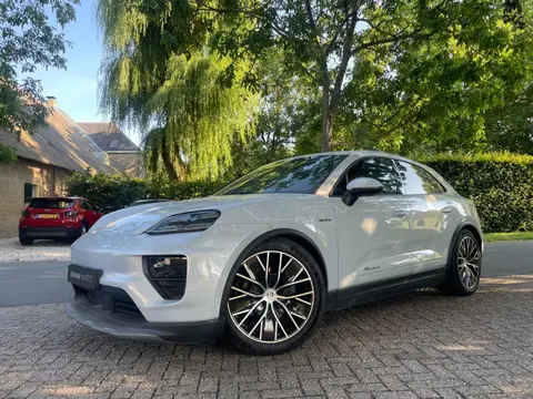Porsche Macan 4 100 kWh Panorama Luchtvering Matrix Passenger Display