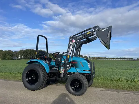 Knegt 404 compact tractor NIEUW met frontlader €340 LEASE