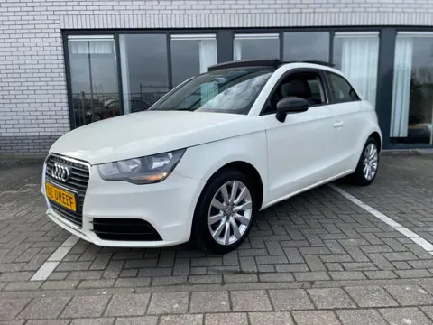 Audi A1 1.2 TFSI Pano dak Lm Velgen Navi