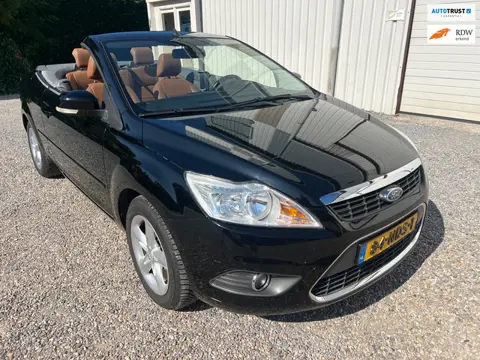 Ford Focus Coupé-Cabriolet 1.6 Trend CABRIO LEER 4xNEW-BANDEN.AIRCO.NAP!
