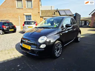 Fiat 500 0.9 TwinAir Lounge Panoramadak Airco Sportvelgen 16 inch Parkeersensoren achter