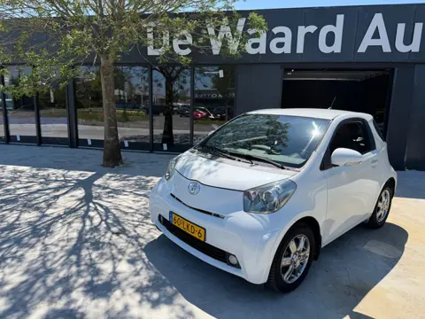 Toyota IQ 1.0 VVTi Aspiration/ airco/NAP/half leer/Stoel verwarming/Dealer onderhouden/6 maanden gar