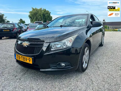 Chevrolet Cruze / Opel Insignia 1.8 LT Automaat Nieuwe Apk Zeer Nette Staat Clima Cruise PDC LMV Tre