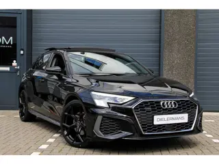 Audi A3 Sportback 40 TFSI quattro Advance Sport | S line | Panorama dak | Full LED | Black on Black 
