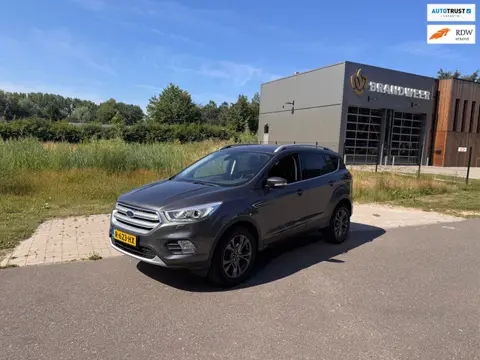 Ford Kuga 1.5 EcoBoost ST Line LEZEN AUB!!