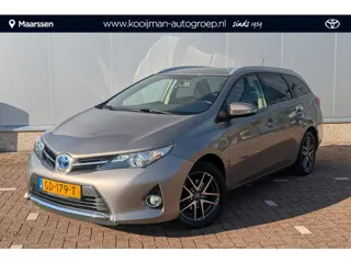 Toyota Auris Touring Sports 1.8 Hybrid Dynamic All- Season banden /Camera/ Bluetooth/ Cruise Control