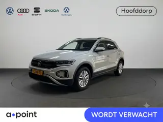 Volkswagen T-Roc 1.0 TSI Life Business 110 pk | Navigatie | Parkeersensoren (Park assist) | Achterui