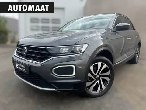 Volkswagen T-Roc 1.5 TSI Style STANDKACHEL / CAMERA / IQ LIGHT / STOELVERWARMING / CARPLAY / DRIVING