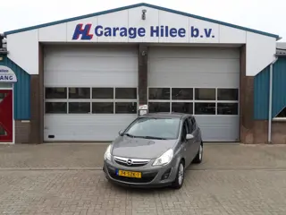 Opel Corsa 1.4-16V Cosmo (bj 2011)