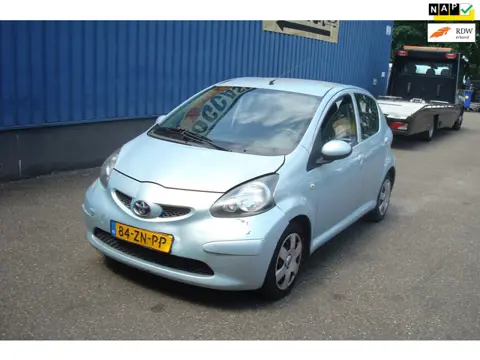 Toyota Aygo 1.0-12V +, Airco ijskoud, 5 deurs, Bumperschade voor