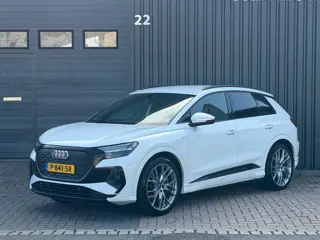 Audi Q4 e-tron 40 Launch edition S Competition 77 kWh|Soh 93%|ACC|Matrix|Warmtepomp|Cam