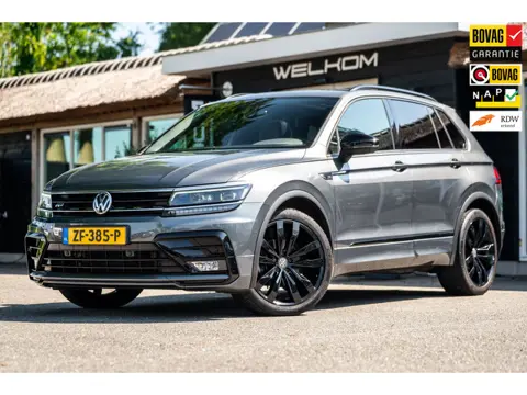 Volkswagen Tiguan 1.5 TSI ACT Highline Business R Panoramadak I Trekhaak I NL Auto I NAP I Dynaudio 