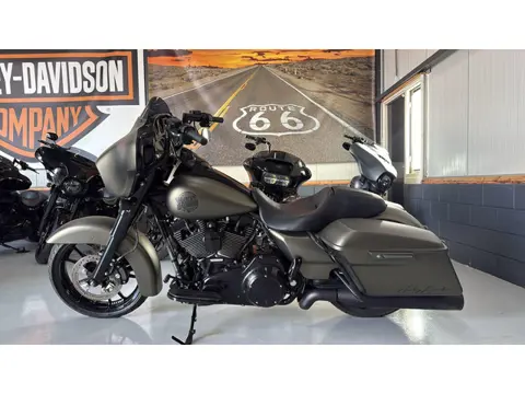 Harley Davidson FLHXS Street Glide Special Street glide  Mat Groen Blackout