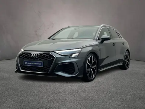 Audi A3 Sportback 40 TFSI e 204PK S-edition | 18-Inch | Stoelverwarming | Adaptieve-Cruise | Sport-S
