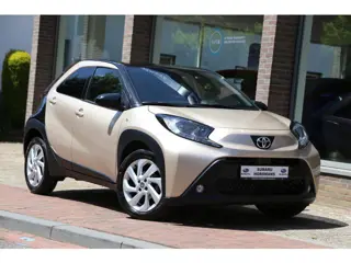 Toyota Aygo X 1.0 VVT-i MT Pulse Bi-Tone Navi Camera ACC