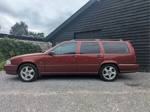 Volvo V70 2.4 Europa (bj 2000)
