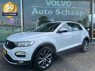 Volkswagen T-Roc 1.5 TSI Style | Rijklaar incl garantie | Parkeersensoren voor en achter 18 inch Car