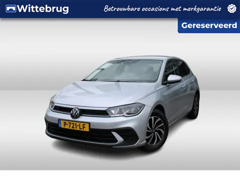 Volkswagen Polo 1.0 TSI 95pk Life / Navigatie by APP / LM velgen / Digital cockpit / Parkeersensoren