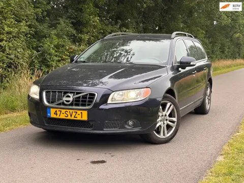 Volvo V70 2.0 D3 Momentum | Cruise control + Navi + Leder Nu € 3.950,- !!!