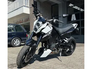 KTM Tour 690 Duke